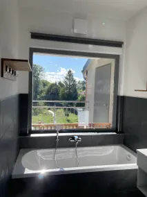 Helle Dachgeschoßwohnung mit Kamin - Image 4