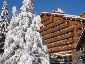 Charming apartment in Méribel with balcony and direct access to slopes - Image 2