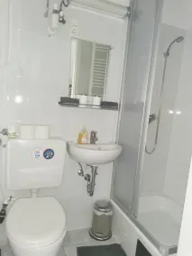 Cozy Apartment near Wien Hauptbahnhof - Image 3