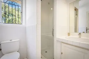 6 bedroom villa 10 minutes walk from the center of Saint Tropez - Image 3