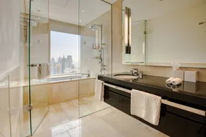 Pristine 3BR at The Address Residences Dubai Marina by Deluxe Holiday Homes - Image 4