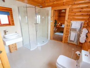 CEDAR LODGE, avec piscine à Greetham, Rutland, Ref 972997 - Image 5