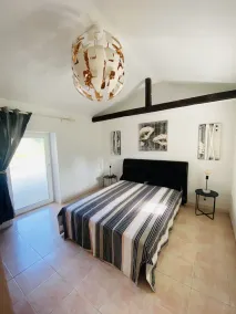 Maison en Pierre à la Campagne en Périgord - Image 4