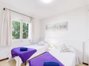 Holiday Home People I - Image 3