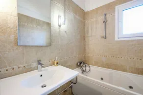 Villa i Kerkira nær Corfu-strande - Image 2