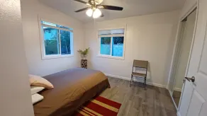 \"BRIGHT, COZY & LOVELY home\" Newly Renovated... & close to the BEACH - Image 5
