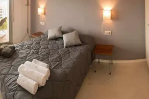 Apartamento con terraza y parking privado, Girona - Image 4