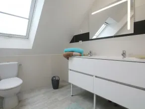 Spacious house with jacuzzi and leisure options in Vesly - Image 5
