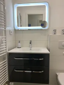 Moderne Strandwohnung in der 1. Reihe, 12 qm SW-Balkon, Schwimmbad, Sauna, WLAN - Image 4