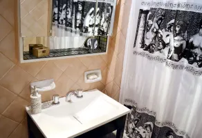 Apartamento de 2 Dormitorios, Confort y Precio - Image 3