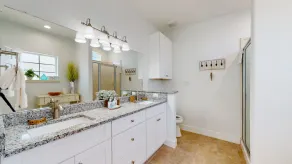 BH211 Beautiful Beach Inspired Townhome with a Shared Pool and Golf Cart Accessible - Image 2