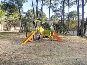 Beautiful 3 BR-apartment, 2 steps from the beach - Image 2
