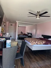 Luxury guest suite with private entry and pool view.Sleeps 2 . Near CSUN. - Image 5