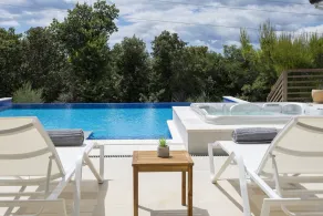 Villa Sunny Day with Pool - Image 5