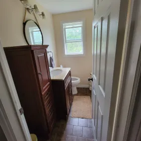 Naini's Rental, 4 bedrooms, located on Deer Island, N.B. 5 mins from the water. - Image 3