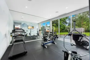 Luxury Retreat with Heated Pool, Jacuzzi & Gym - Image 2