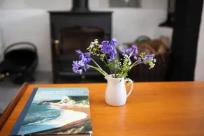 Gorgeous thatched cottage in Purbeck - ideal for family holidays - Image 2