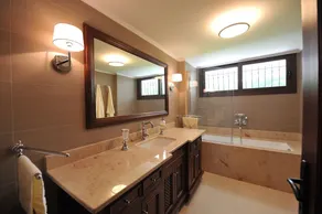 Luxurious costal villa in Pefkohori Chalkidiki - Image 4