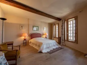 Cozy City Cottage with Garden, Fireplace & Ping-Pong near Bellegarde Château - Image 4