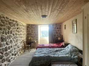 Belle Maison en Pierre au Calme - Image 4