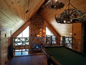 5-Star Private Cabin on 450+ acre gated/high fenced game ranch - Image 2