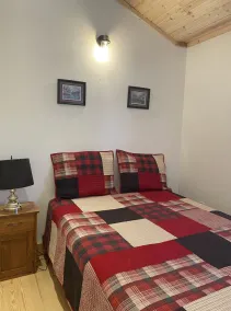 C6 - Cozy Lakefront Cottage in Temiskaming Shores - Image 4