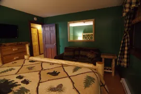 Eagle's Nest at Adirondack Lodge- 3 BR Cabin -8 mins to Lake George Village! - Image 5