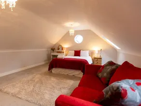 Superb space in the idyllic village of Loppington - Pass the keys - Image 2