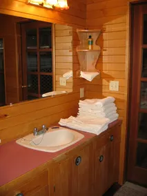 KEMA Hornby Island - Casa - Acceso a la costa en la propiedad a través de la carretera - Image 3
