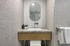 Brady Hotels Elizabeth Street - Image 2