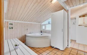 Stunning home in ålbæk with WiFi - Image 3