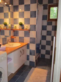 Vacation home for 4 people with PRIVATE SWIMMING POOL - Image 2