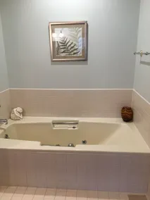 Updated luxury Keowee Key condo, short drive to Clemson - Image 2