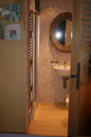 FLAT IN A CHALET - Image 4