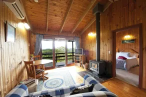 Bluegum Cottage - one bedroom 2 night minimum - Image 3