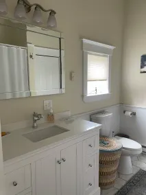 Renovated home one floor living, 2 bedrooms and 2 bathrooms - Image 4