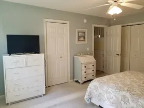 Super convenient townhouse location - 101 Lakeside - Image 5
