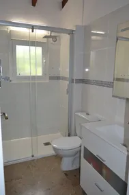 Privatägt 3 bädds villa, privat pool, luftkonditionering och wifi sover 6 + 1 barn - Image 2