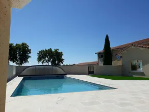 Modern cottage with shared pool and shaded terrace - Image 3