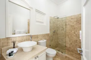 3 Bedroom Villa on West Coast Ridgefront - Image 4
