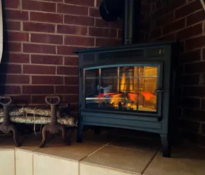 Cozy cabin w/ private pond & firepit. 3 miles to lake & 12 to Crater of Diamonds - Image 2