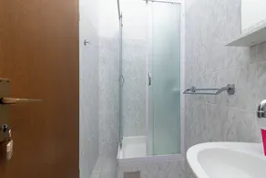 IVAN 1 with 5 bedrooms and 4 bathrooms, for up to 11 persons in Kaštela - Image 3