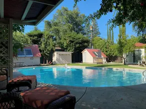 Hidden Oasis with pool and garden - Image 4