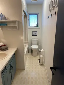 Lakefront Family Cottage, Pet Friendly! West Views just 2hrs North of Toronto - Image 3