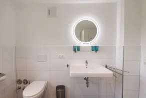 Ferienwohnung Bosco 95 qm für max 4 Personen mit Viel Privatsphäre und Bergsicht - Image 3