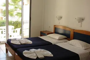 Relax Hotel - Image 2