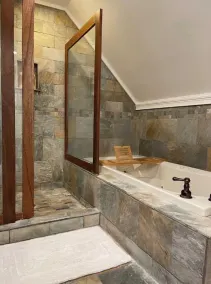 Contemporary, Warm & Cozy mins to Saratoga - Image 5