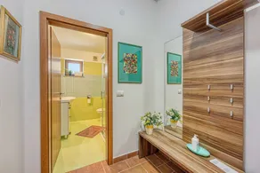 Grad Inn Room Marjoram With Pool - Image 2
