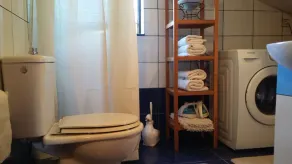 *170sm Maisonette *Wifi & PL &FP +2min drive to Sea* - Image 2