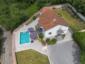 Holiday home with pool&terrace, gazebo,BBQ - Image 3